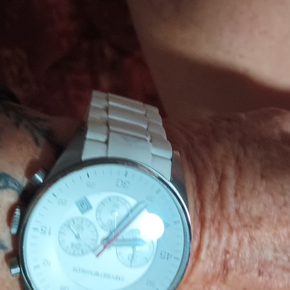 Armani watch - Picture 3 of 3